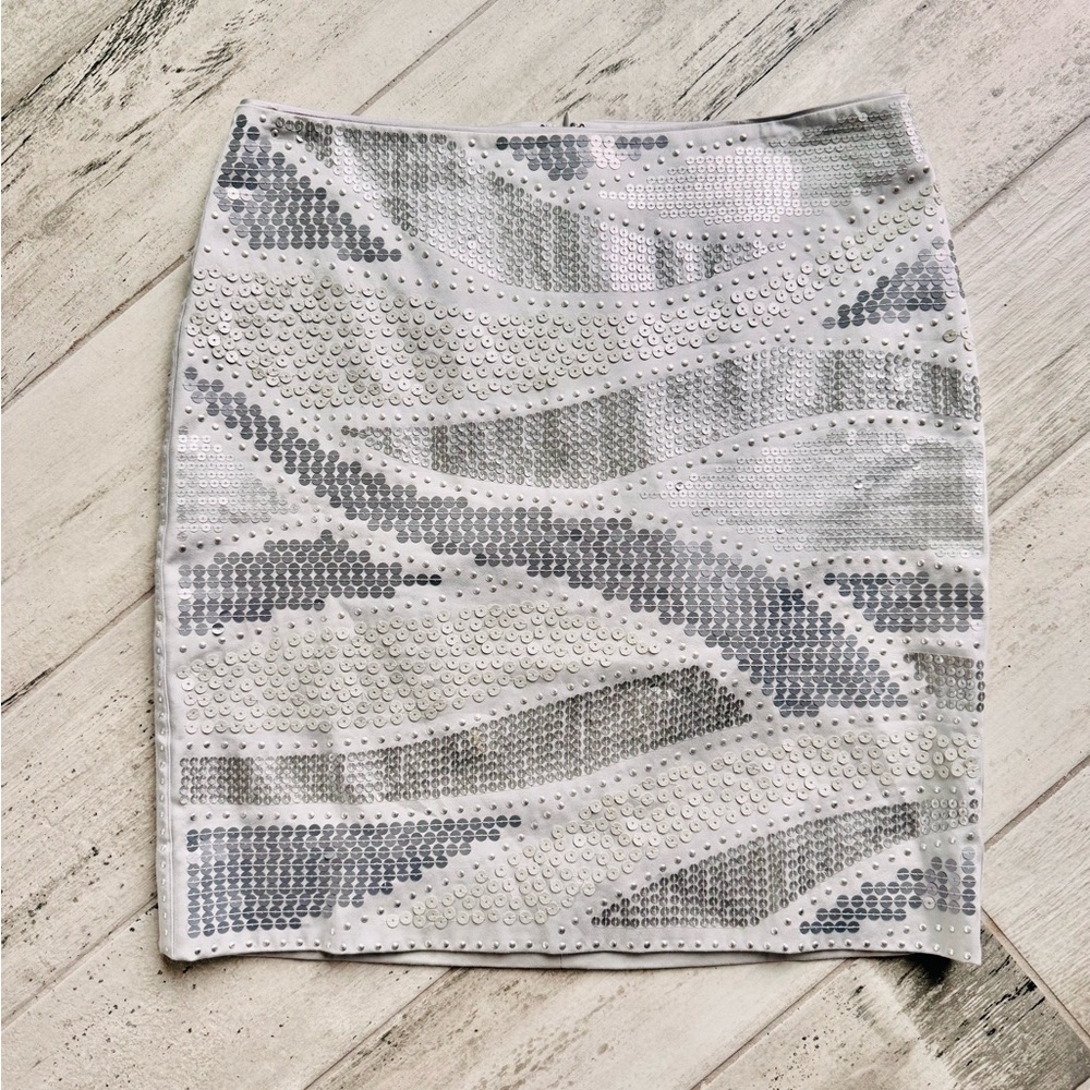 WHBM Matte Silver/ Gray Sequin Skirt - size 4